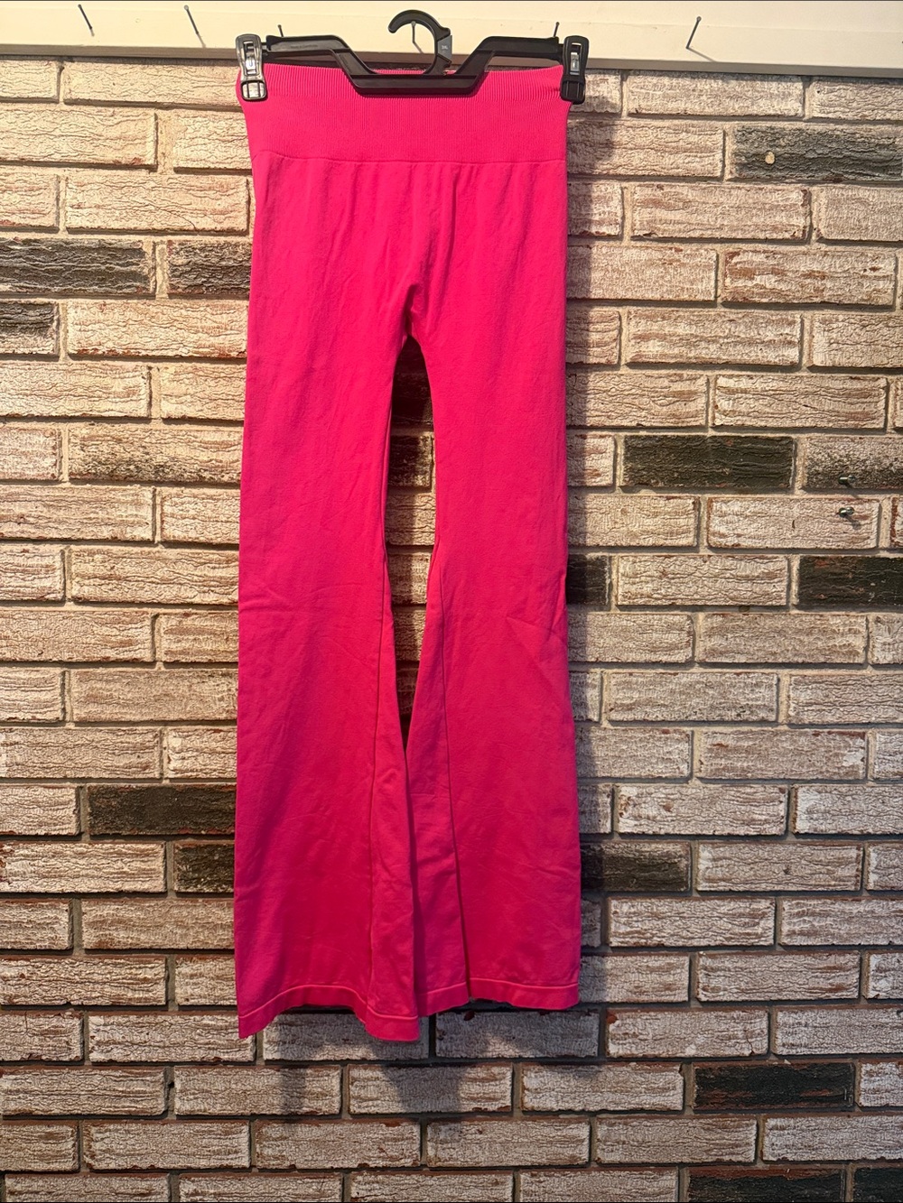 No brand hot pink yoga pants